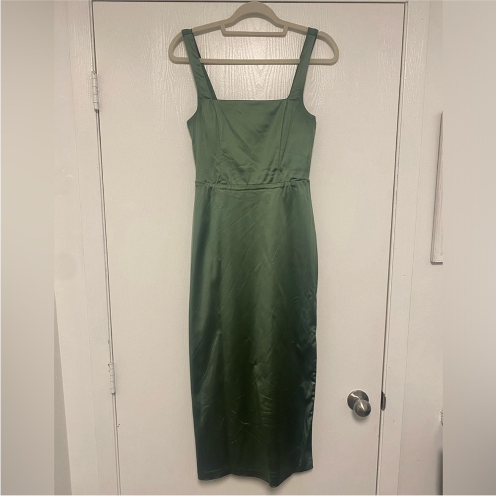 Abercrombie & Fitch Sculpting Stretch Satin Midi Dress - Picture 6 of 7
